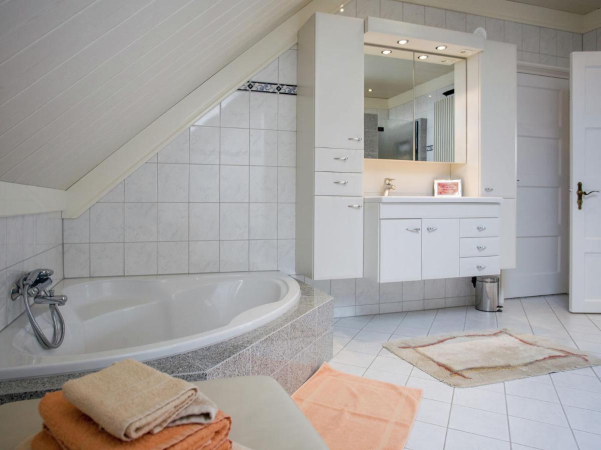 Boutique Apartment In Ritthem With Terrace 外观 照片